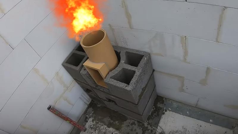 Jak zrealizować budowę komina w istniejącym domu? Praktyczne porady i wskazówki