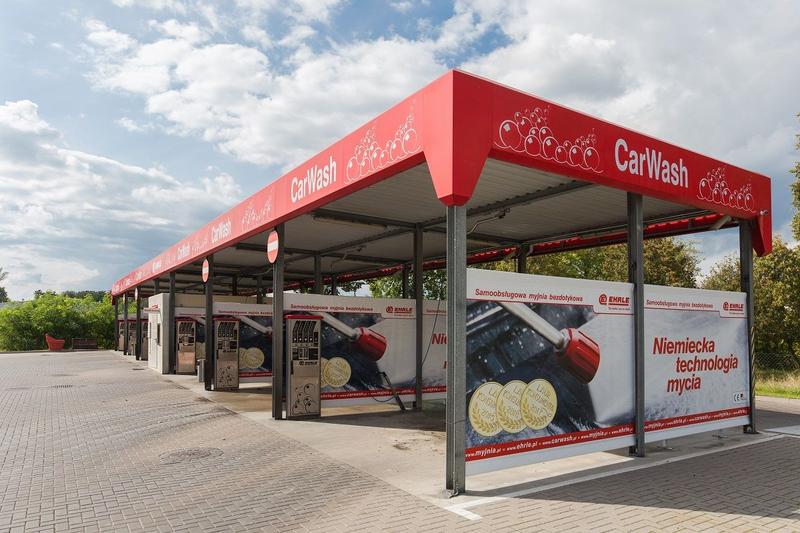 Jakie są przewidywania dotyczące kosztów budowy myjni bezdotykowej w 2025 roku?