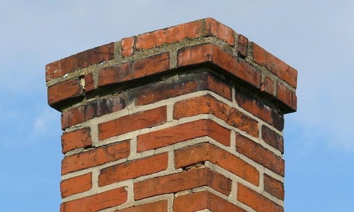 Skuteczne metody ocieplania komina styropianem – poradnik krok po kroku