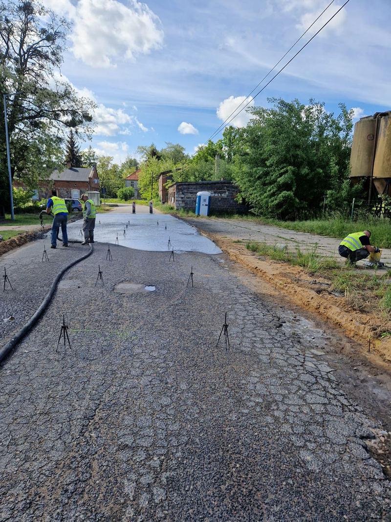 Ocena i porównanie ofert wykonawców drogi osiedlowej