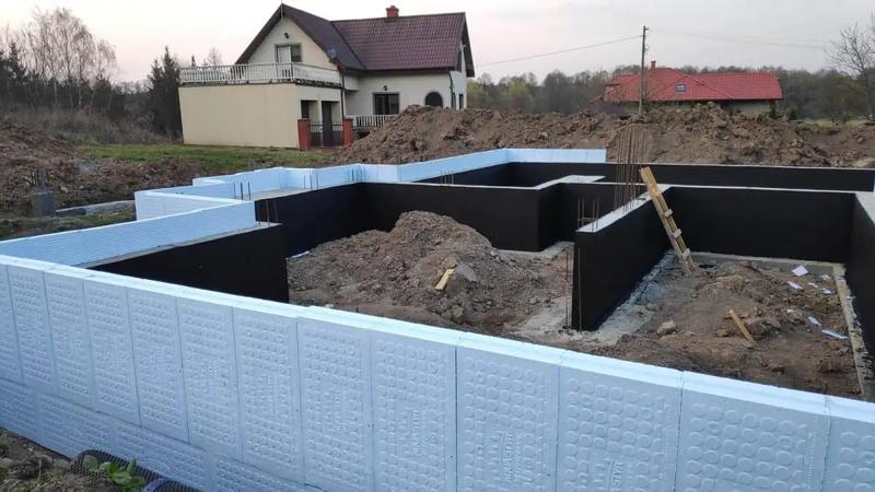 Ocieplenie fundamentów domu