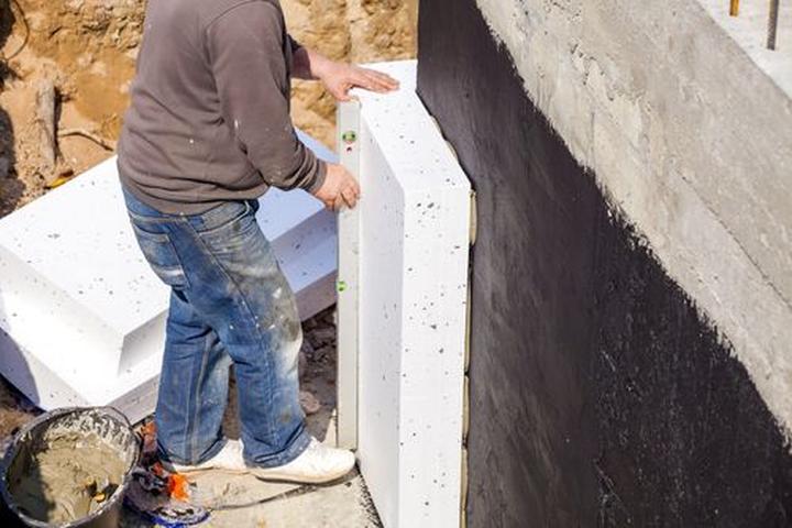 Samodzielne ocieplenie fundamentów krok po kroku