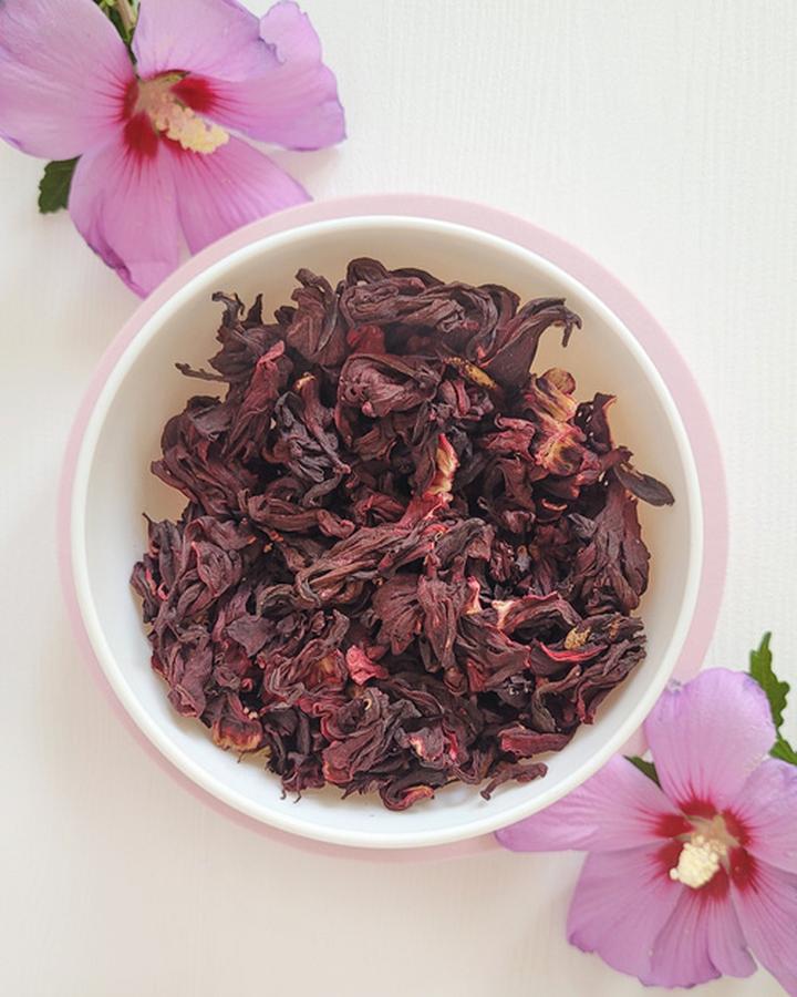 Zimowa ochrona hibiskusa w ogrodzie