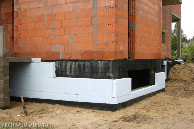 Jaki styropian na fundament domu – przewodnik po najlepszych opcjach izolacyjnych