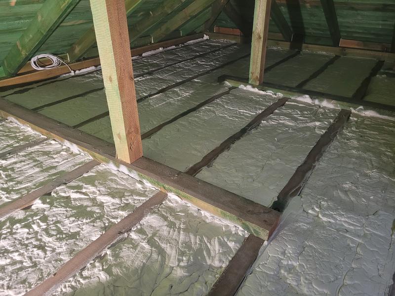 Wełna mineralna vs styropian